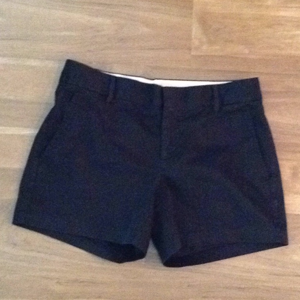 Banana Republic twill shorts 4" Inseam